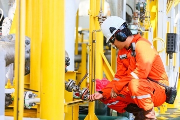 Beyond the Rig: The Human Side of Oil and Gas Engineering